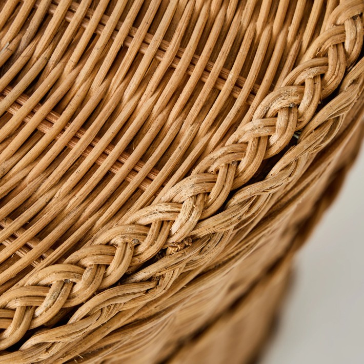 Détail tressage avec défaut panier à linge vintage pièce unique KOK MAISON