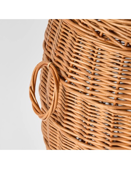 Détail anse panier à linge en osier avec couvercle