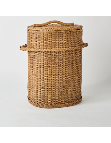 Grand panier à linge avec couvercle en rotin pièce unique archive d'atelier KOK maison