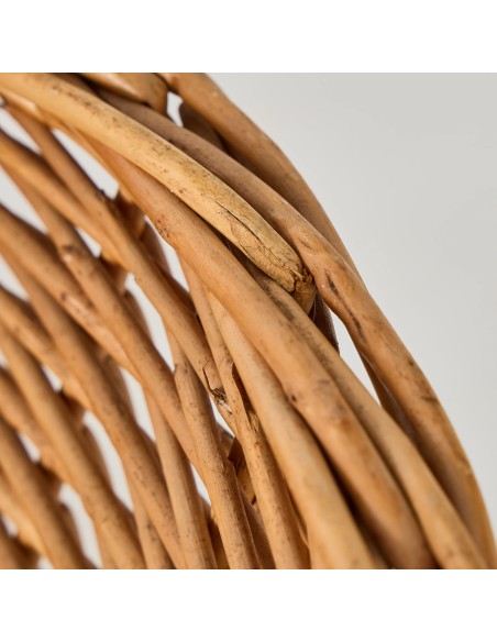 Detail of defect in wicker strand on upper edge