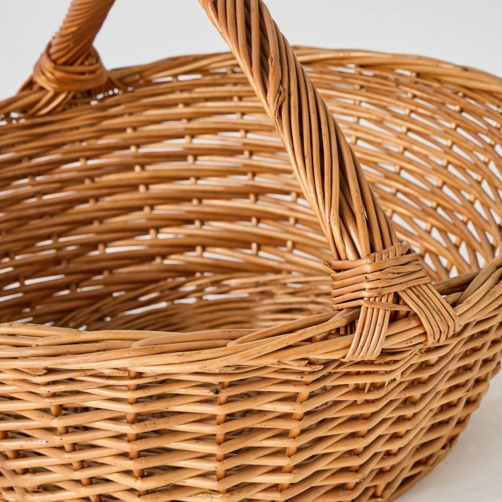 Zoom tressage de l'osier, savoir-faire artisanale KOK maison