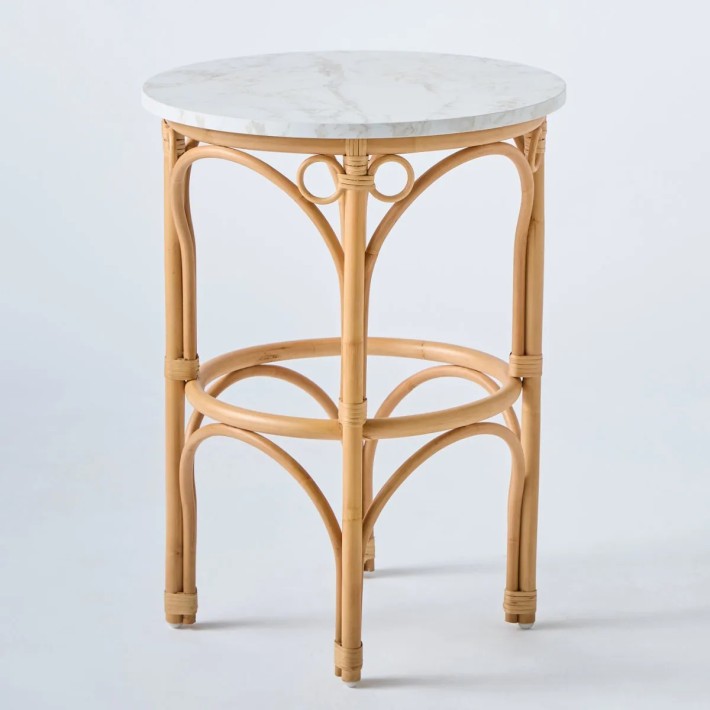 Table basse GINGKO en canne de rotin grand modèle plateau stratifié effet marbre blanc