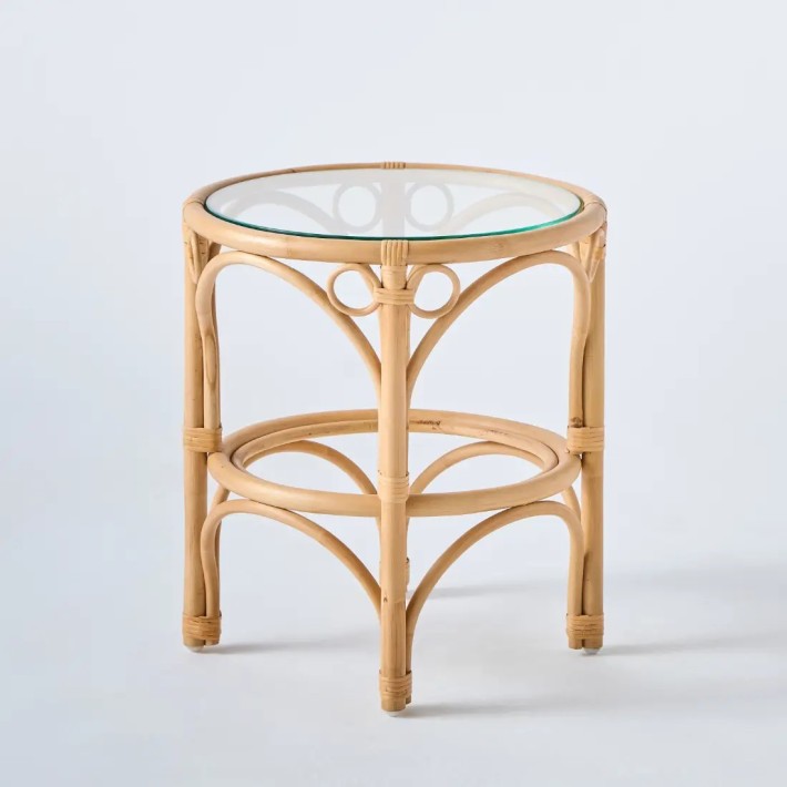 Table basse petit modèle en canne de rotin collection gingko avec plateau en verre