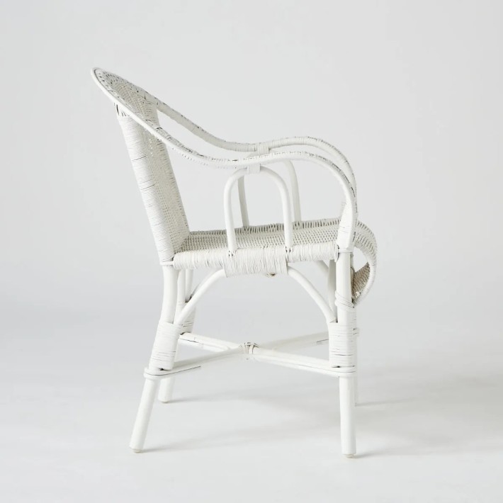 Profil fauteuil de table en rotin tressé primavera laqué blanc chez kok maison