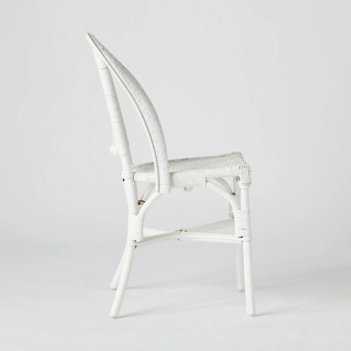 Profil chaise PRIMAVERA en rotin tressé laqué blanc