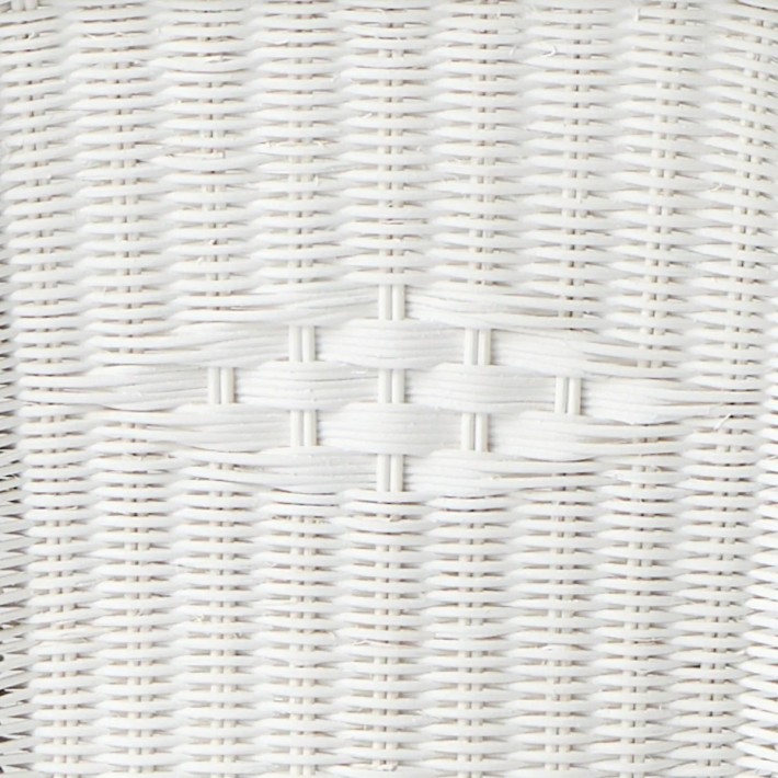 Détail tressage en diamant sur chaise en rotin laqué blanc collection primavera