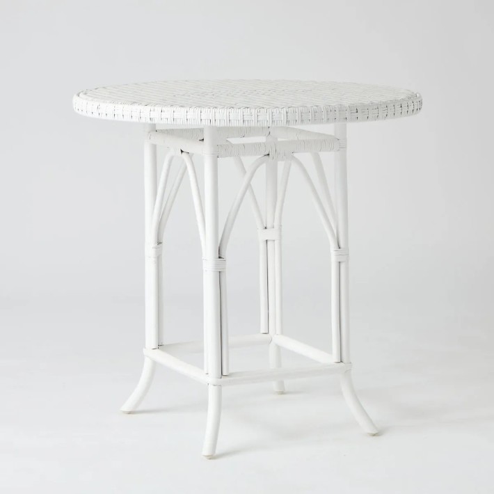 Table en rotin tressé laqué blanc Primavera