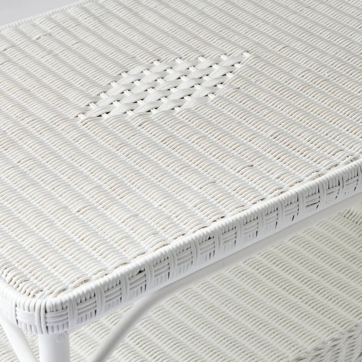 zoom plateau en rotin tressé laqué blanc collection PRIMAVERA à retrouver chez KOK MAISON