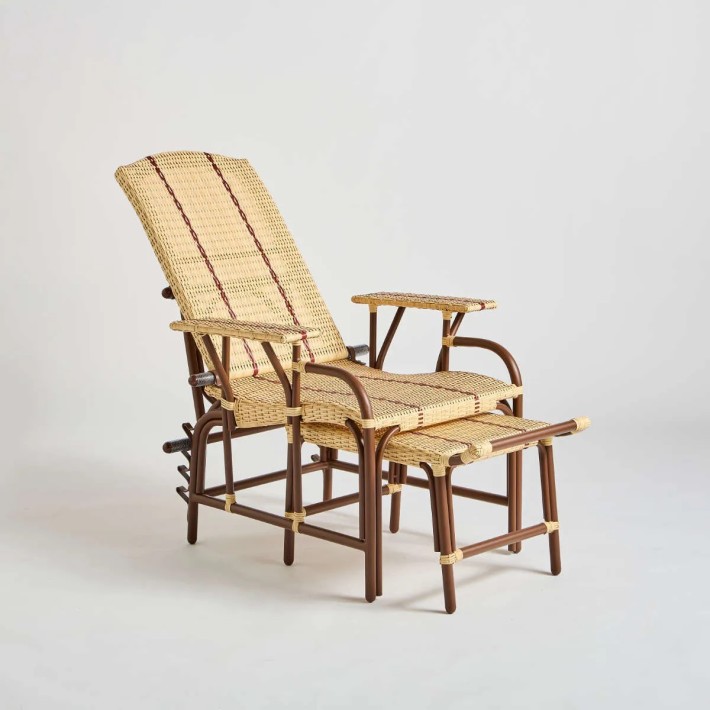 Repose-pied encastrable pour gain de place chaise longue en résine Belle Epoque pour le jardin