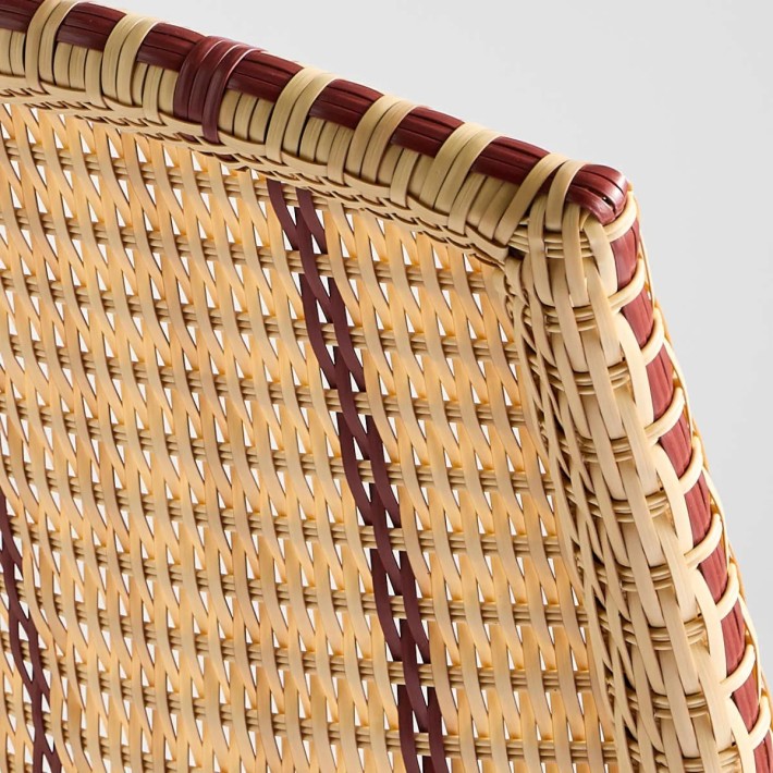 Zoom on the outdoor resin chair from the BAGATELLE collection