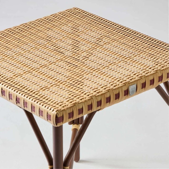 Zoom plateau en résine tressée table basse carrée collection Belle Epoque chez kok maison