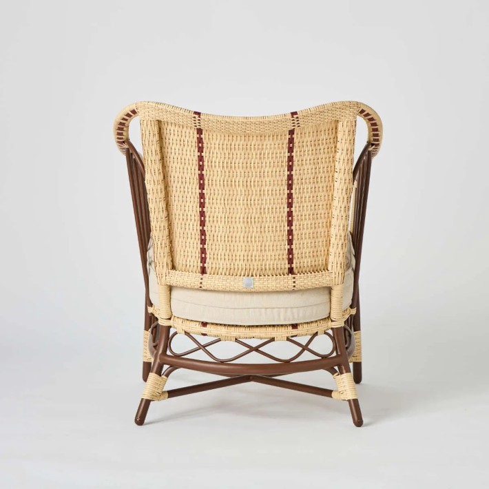 Weaving on the back of the BELLE EPOQUE resin garden armchair