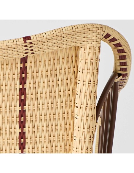 Détail tressage résine imitation rotin style belle époque avec liseré rouge par kok maison