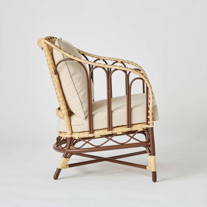 Profil fauteuil de jardin en résine imitation rotin avec coussins collection Belle Epoque par kok maison