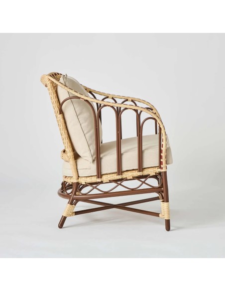 Profil fauteuil de jardin en résine imitation rotin avec coussins collection Belle Epoque par kok maison