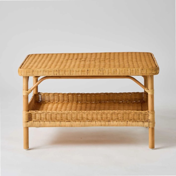 Table basse en rotin collection NANTUCKET édition couleur miel