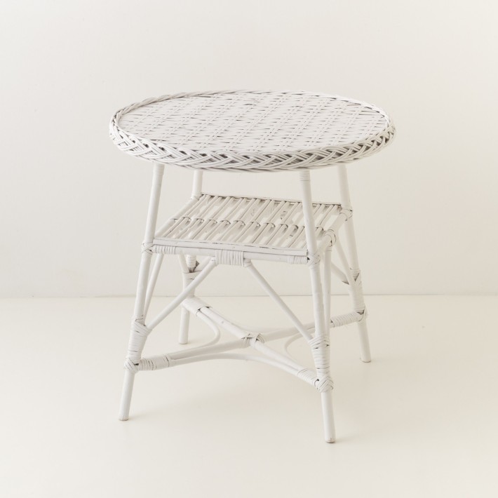 Mélina wicker table with woven top