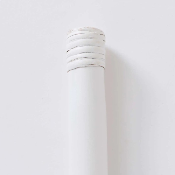 Zoom sample white lacquered rattan from the PRIMAVERA collection