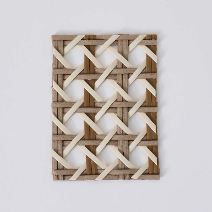 3-colour resin weave sample from the ANTIBES RECIF collection