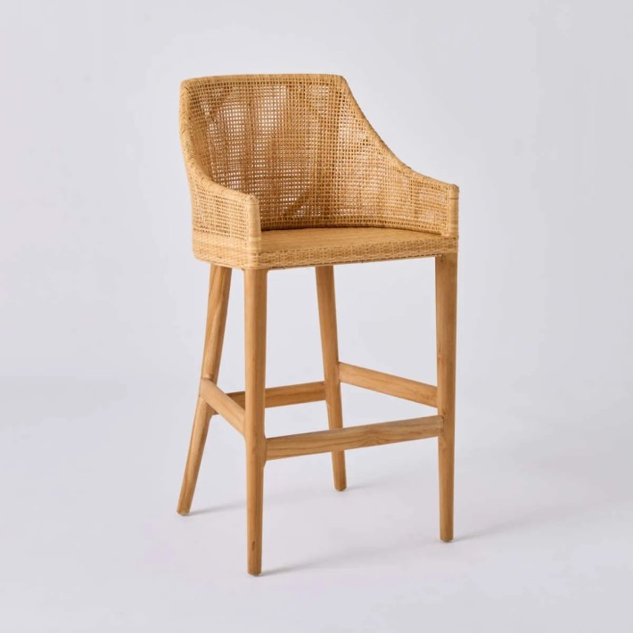 Rattan bar stool with teak legs from the SAIGON collection