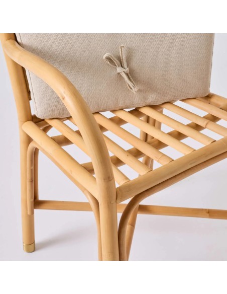 Détail assise et attache coussin du fauteuil de table en rotin Riviera