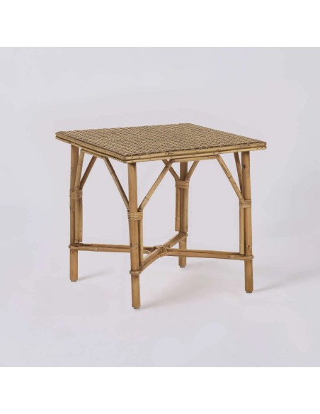 Table basse en rotin patiné tressé grand-mère par KOK Maison