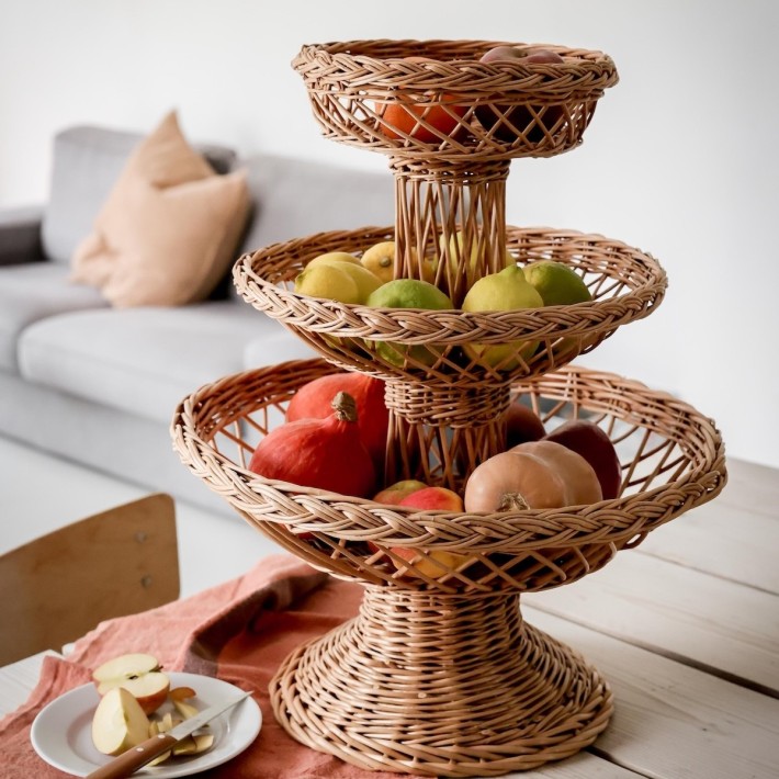 coupe à fruits en osier avec 3 étages
