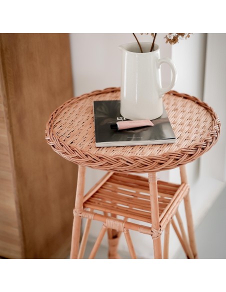 wicker side table - detail of woven top