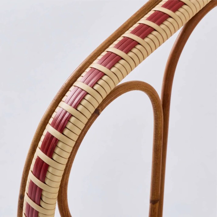 Resin weave detail on rattan frame, Bistrot collection