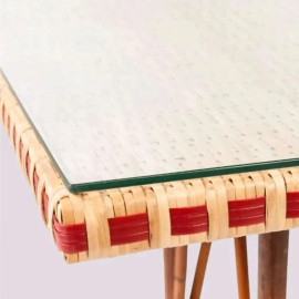 Glass for rattan pedestal table from the BAGATELLE collection and resin from the BELLE EPOQUE collection 2