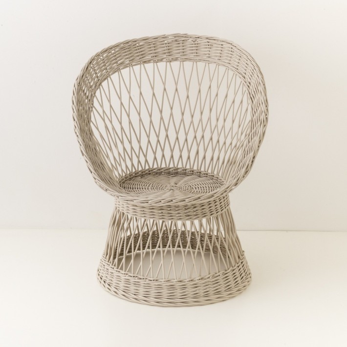 fauteuil en osier Franz laqué beige lin vu de face