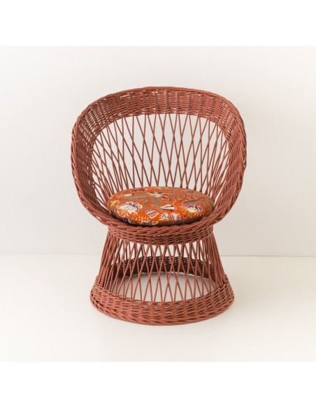 fauteuil en osier Franz laqué brique avec coussin en option