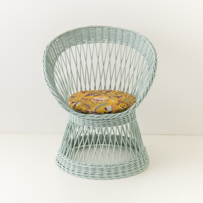 fauteuil en osier Franz laqué céladon avec coussin en option