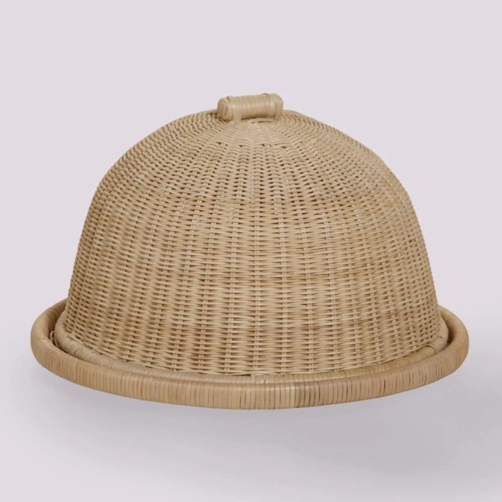 Plateau et cloche à fruits en rotin naturel