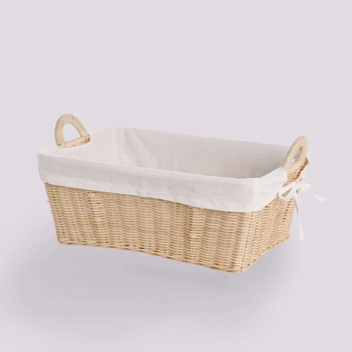 Medium-sized natural rattan laundry basket