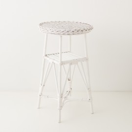 Mélina lacquered wicker pedestal table with woven top