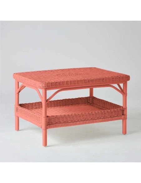 Table basse rectangulaire en rotin laqué corail