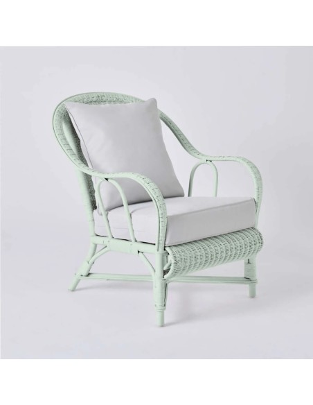 Fauteuil collection PRIMAVERA en rotin laqué couleur pistache tissu gris perle