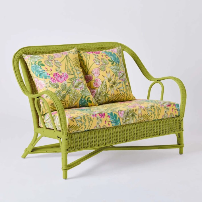 2-seater sofa from the PRIMAVERA collection in grass green lacquered rattan with bouquet yellow fabric