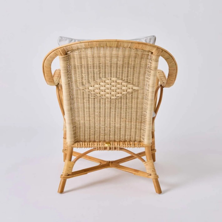 Vue de dos fauteuil rotin naturel NANTUCKET