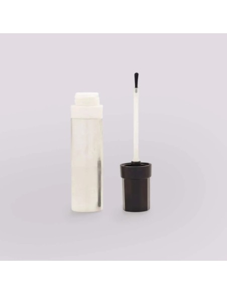 Touch-up hairspray bottle