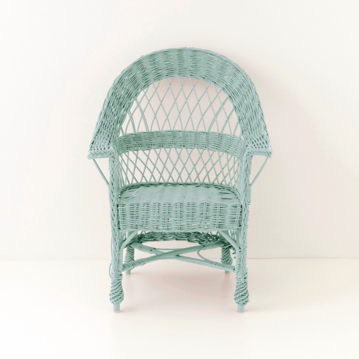 Fauteuil  en osierTom laqué céladon vu de face