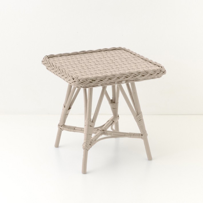 Mélina lacquered wicker table with woven top
