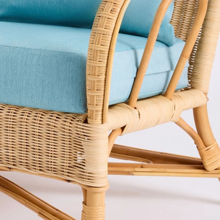 Canapé en rotin naturel Nantucket esprit grand père avec coussins