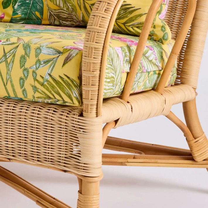 Canapé en rotin naturel Nantucket esprit grand père avec coussins