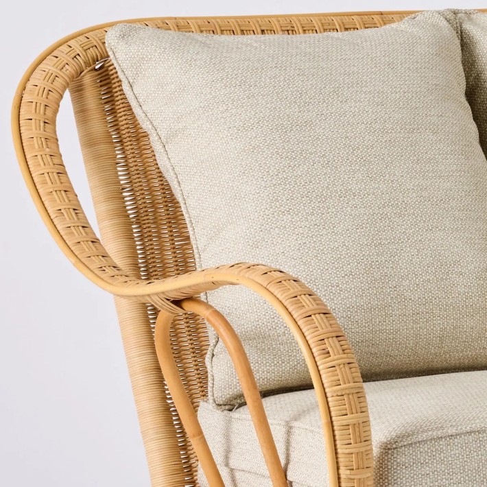 Canapé en rotin naturel Nantucket esprit grand père avec coussins