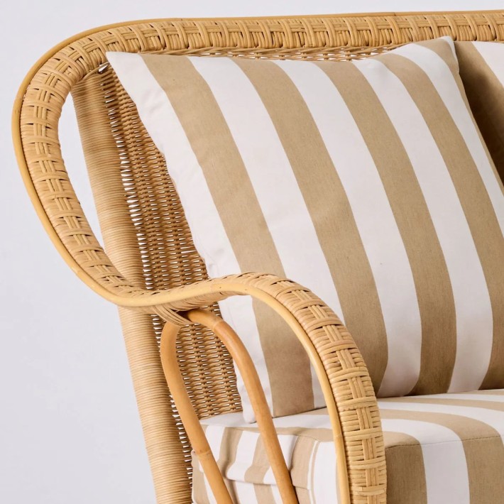 Canapé en rotin naturel Nantucket esprit grand père avec coussins