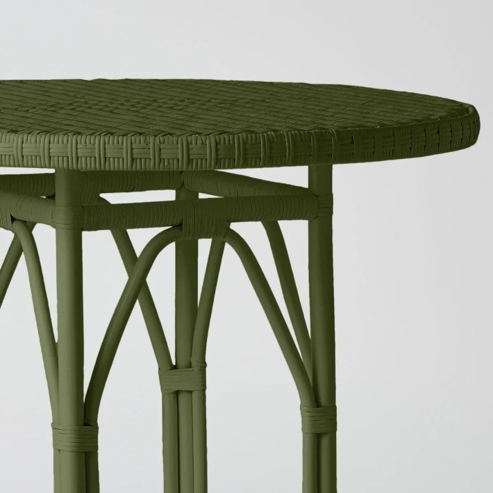 Table en rotin tressé laqué couleur Primavera