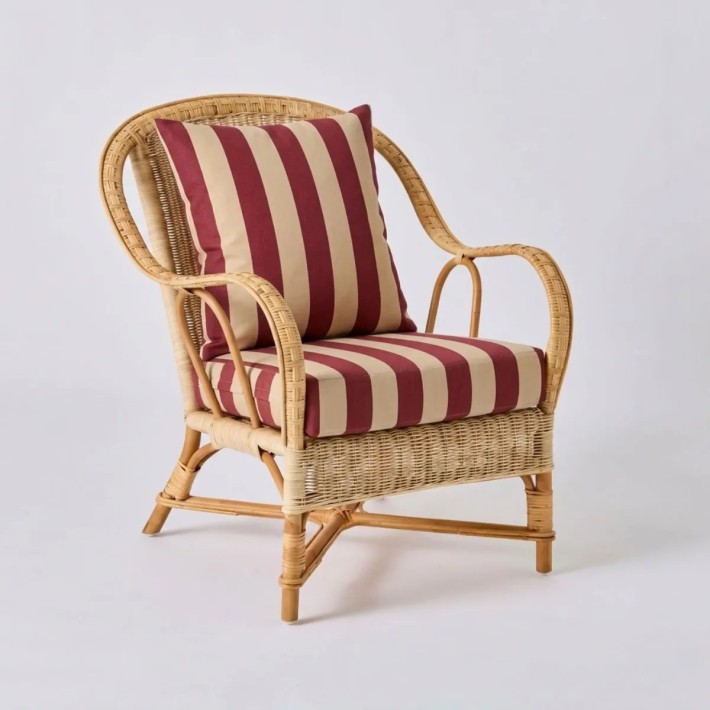 Fauteuil en rotin tressé NANTUCKET avec tissu rayures bordeaux