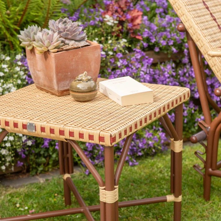 Close-up of the BELLE EPOQUE collection resin garden coffee table